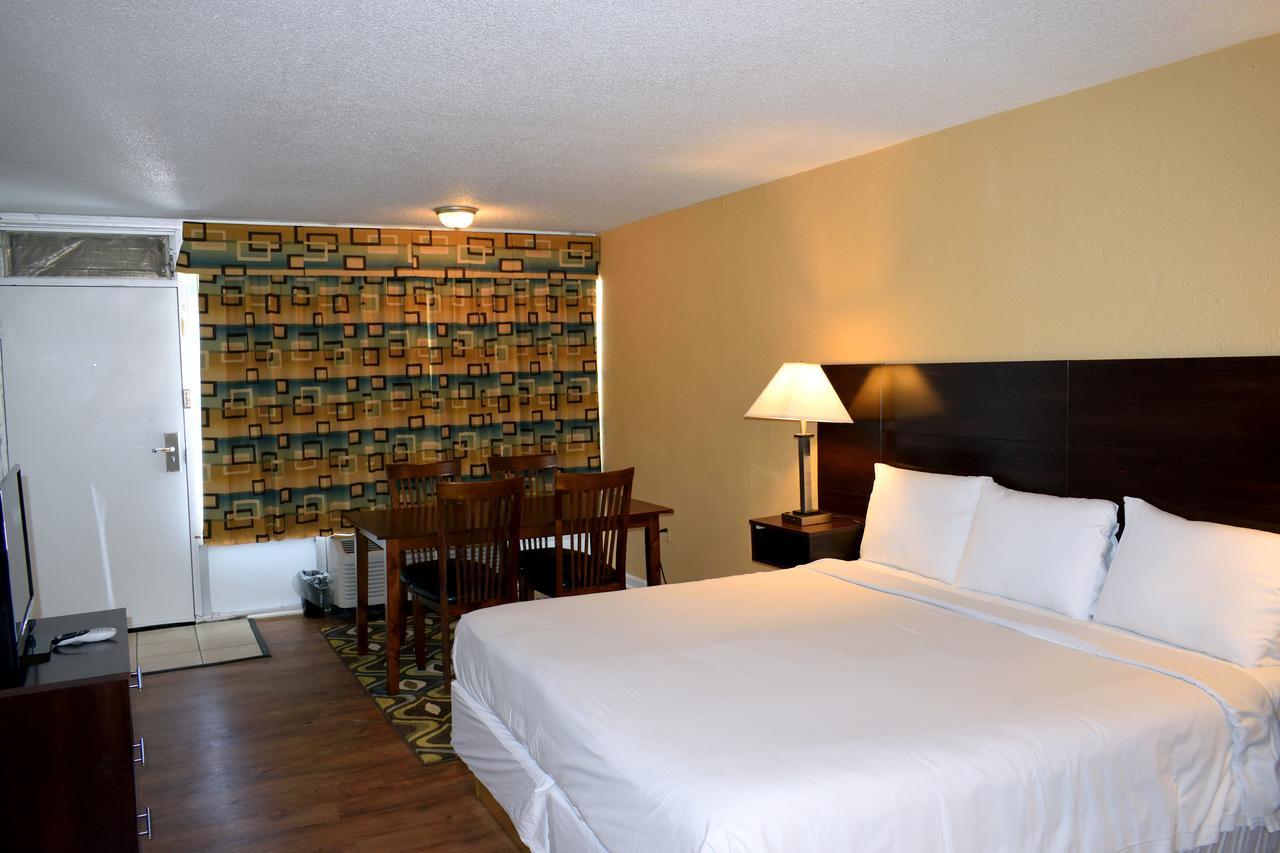 Red Carpet Inn Battleboro Extérieur photo
