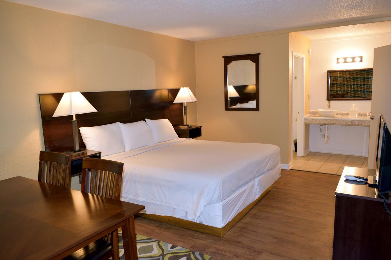 Red Carpet Inn Battleboro Extérieur photo