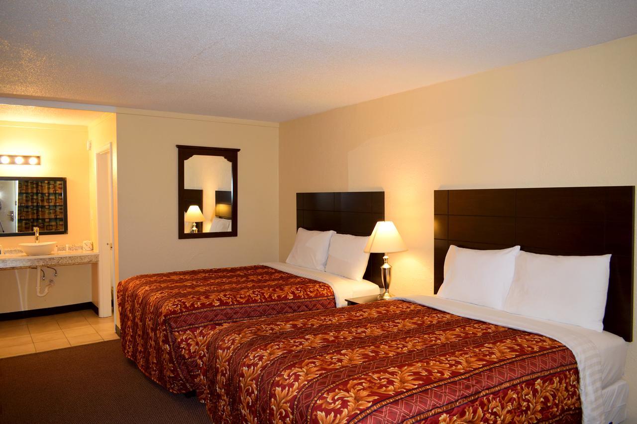 Red Carpet Inn Battleboro Extérieur photo