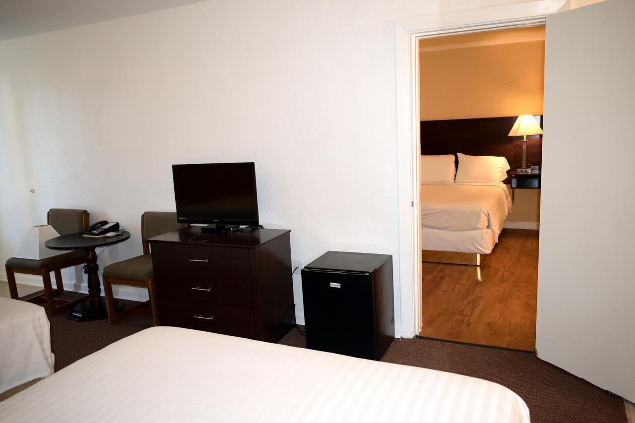 Red Carpet Inn Battleboro Extérieur photo