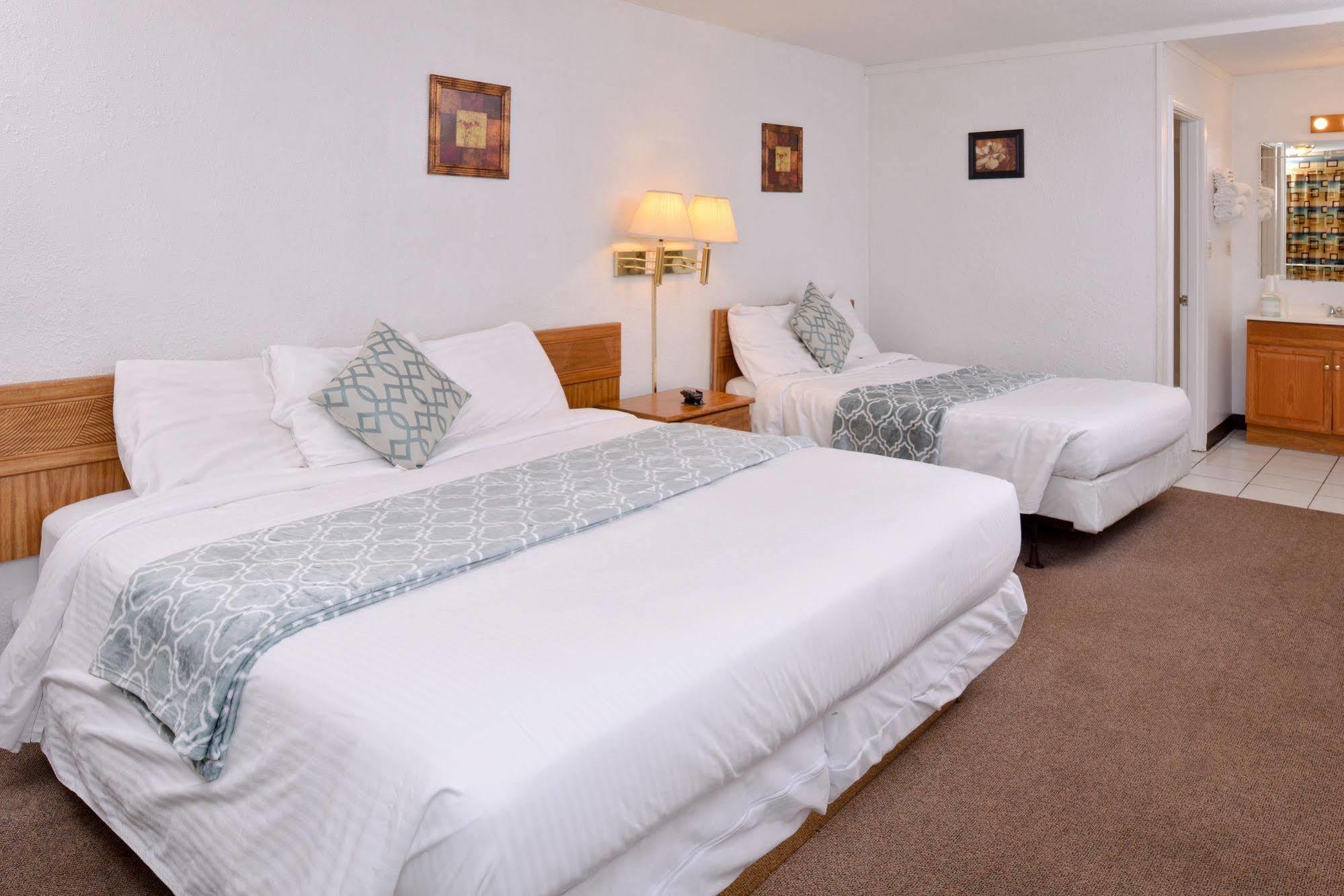Red Carpet Inn Battleboro Extérieur photo
